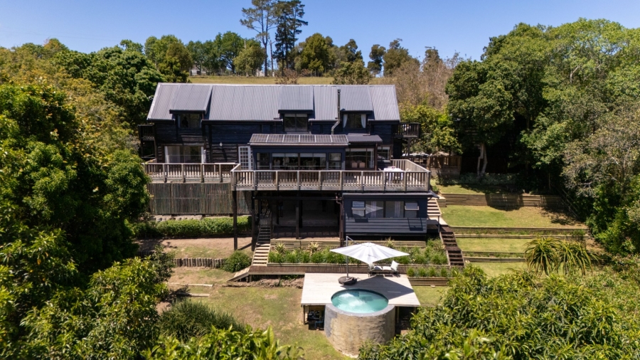 3 Bedroom Property for Sale in The Crags Western Cape